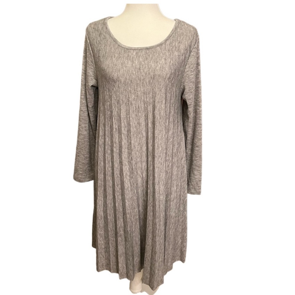 Kaktus Brand Gray Long Sleeve Scoop Neck Sweater Dress